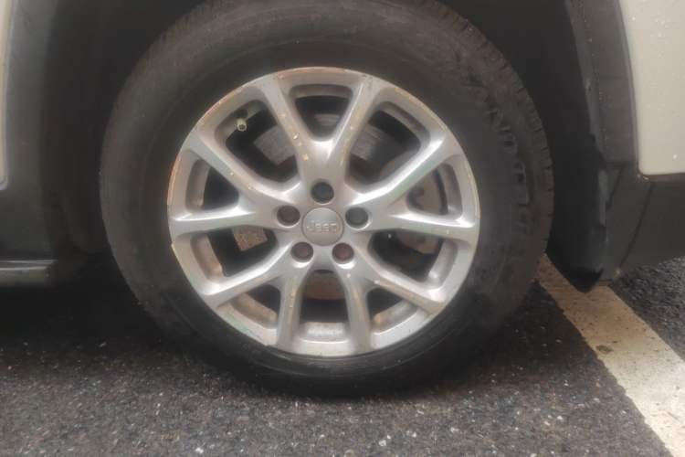 Used Jeep Cherokee 2016 2.0L Superior Edition
