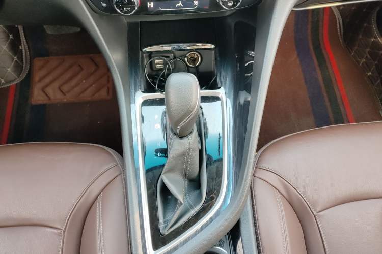 Used Buick GL6 2018 18T 6-Seater Prestige Model
