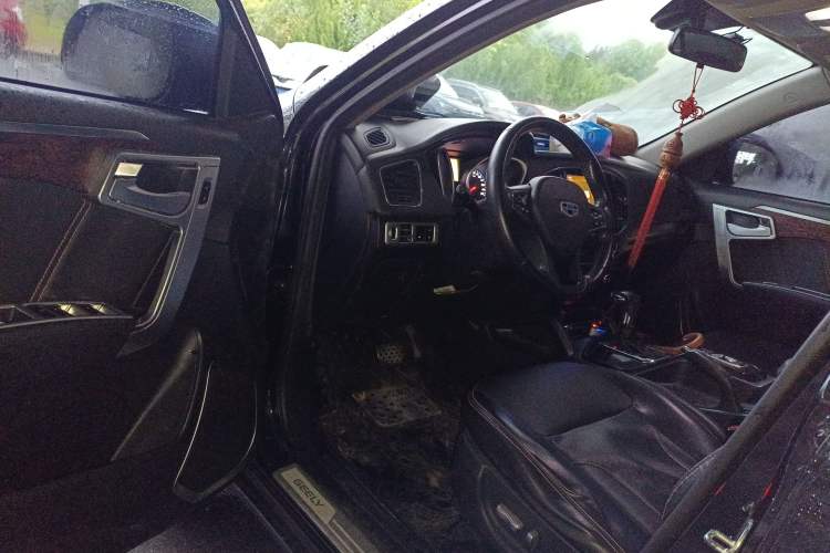 Used Geely Auto GX9 2014 2.4L Automatic Two-Wheel Drive Prestige Version Driver Seat