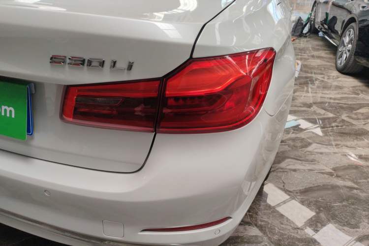 Used BMW 5 Series 2019 Facelifted 530Li Leading Edition Luxury Package