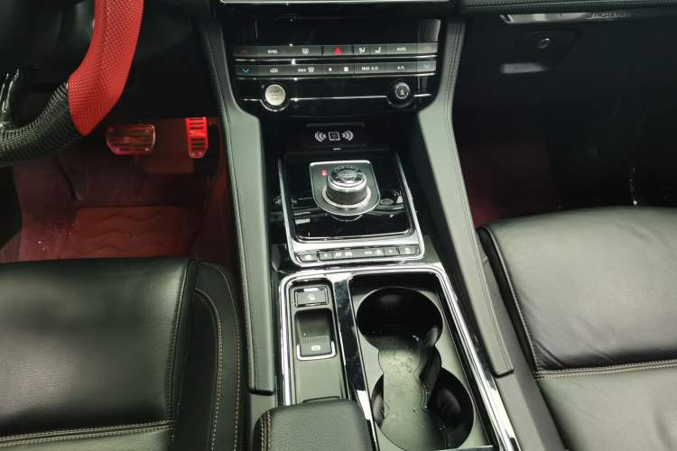 Used Jaguar F-PACE 2019 2.0T Four-Wheel Drive Urban Luxury Edition Gear Lever