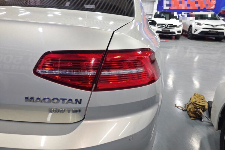 Used Volkswagen Magotan 2017 330TSI DSG Luxury Model