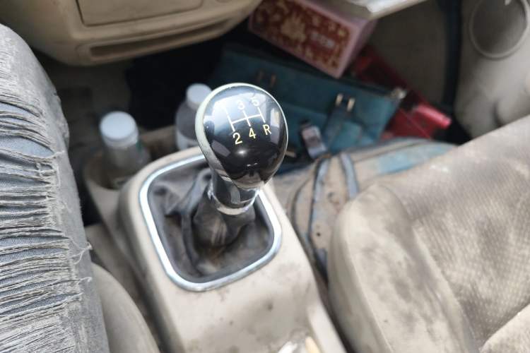 Used CHANGAN KAICHENG Ruixing M80 2014 1.5L Comfort Model 4G15S Gear Lever