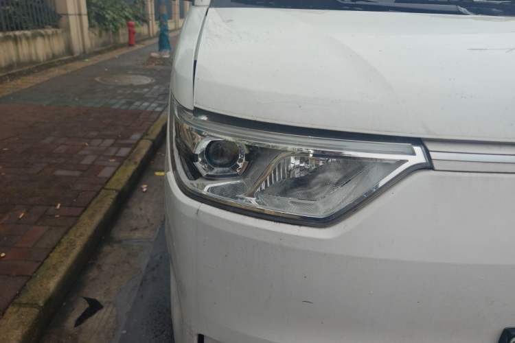 Used Ruichi EC75 2023 Pioneer Model I 41.85 kWh