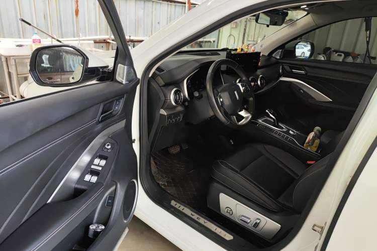 Used Wey VV6 2020 2.0T Two-Wheel Drive Smart Protection+

