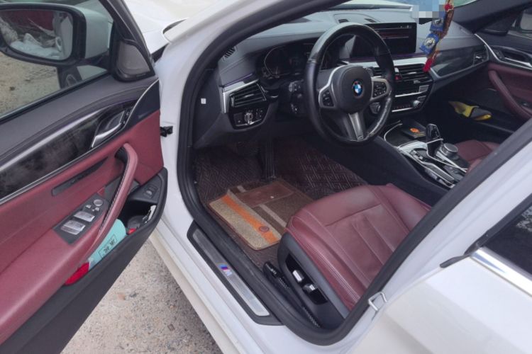 Used BMW 5 Series 2020 530Li Luxury Edition M Sport Package Driver Seat