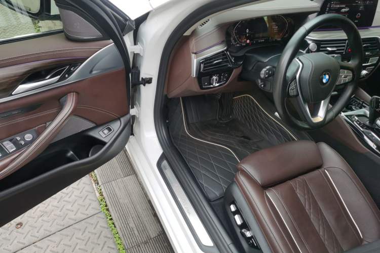 Used BMW 5 Series 2020 530Li Luxury Edition Premium Package Driver Seat