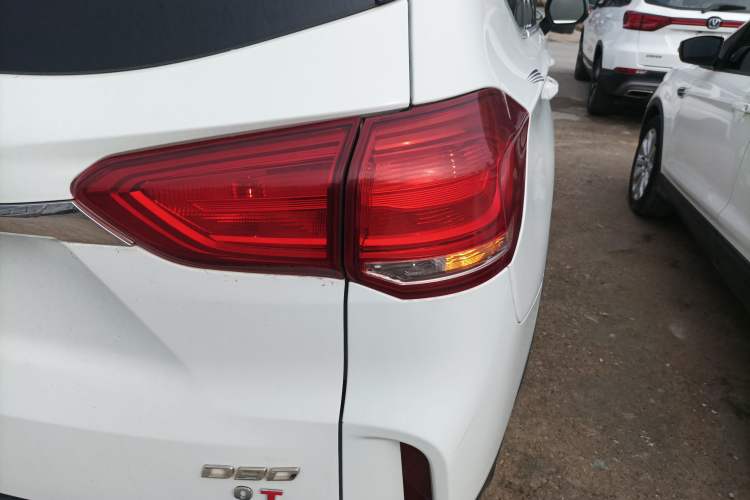 Used SAIC MAXUS D90 2017 2.0T Manual Two-Wheel Drive Mars Base Edition