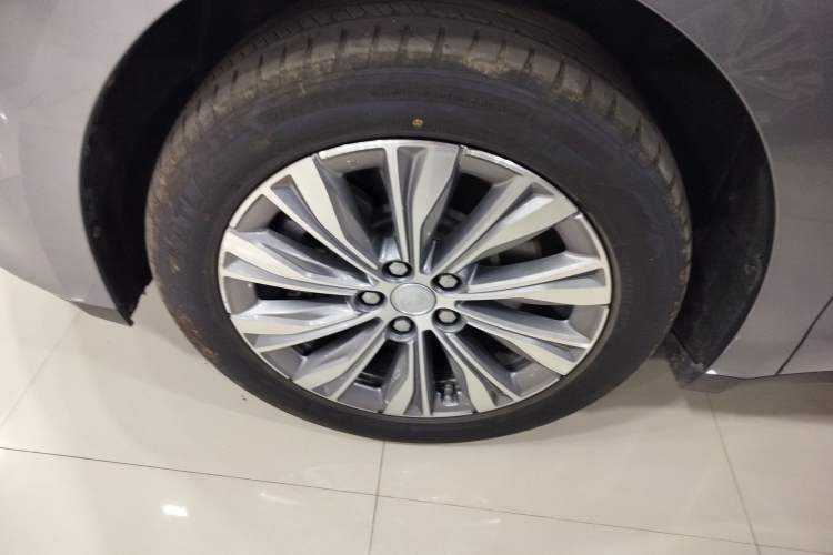 Used Hongqi E-QM5 2024 610 km PLUS
