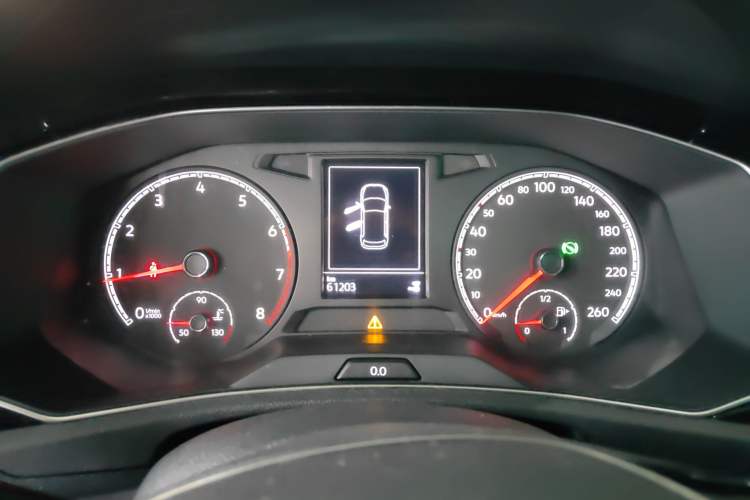 Used Volkswagen T-ROC 2019 280TSI DSG Two-Wheel Drive Comfort Version China VI Standard Instrument Cluster