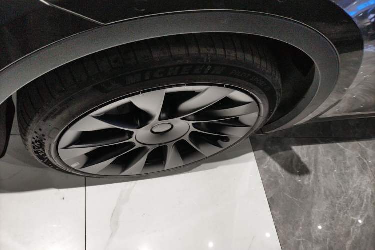 Used Tesla Model Y 2022 Rear-Wheel-Drive Version