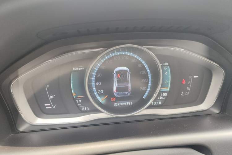 Used Volvo XC60 2015 T5 Smart Upgrade Model Instrument Cluster