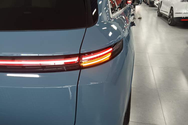 Used Li Auto L7 2023 Pro Model Exterior 3