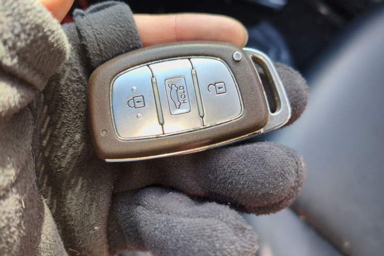 Used Hyundai Elantra (5th Generation / Langdong) 2015 1.6L Manual Leading Model
