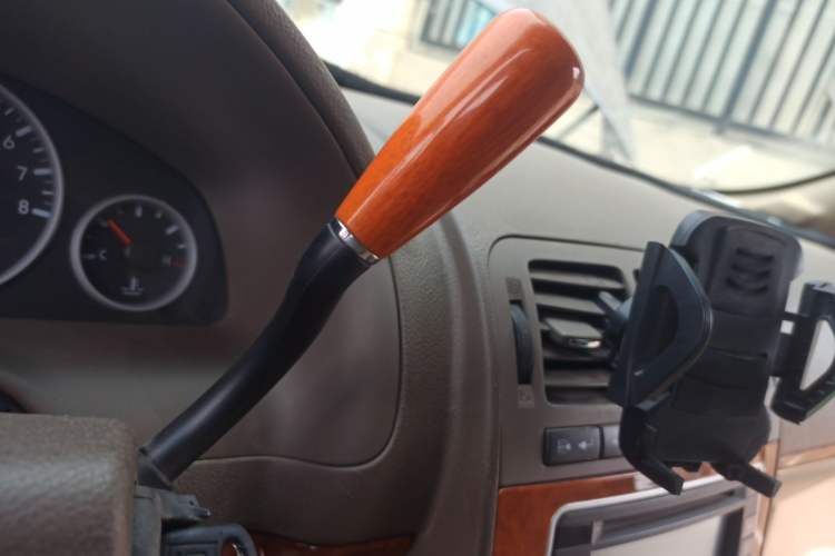 Used Buick GL8 2011 2.4L LT Executive Edition Gear Lever