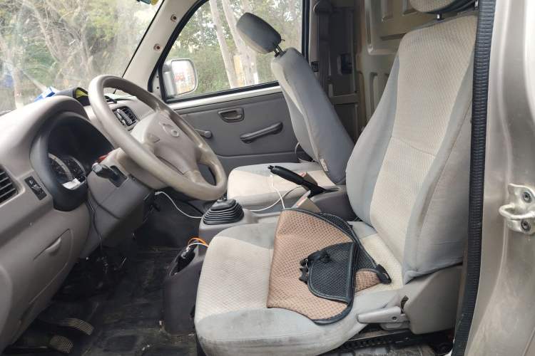 Used CHANGAN KUAYUE V3 2017 1.2L Box-Type Truck DK12-10
