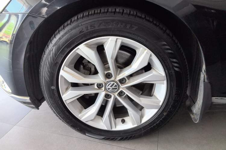 Used Volkswagen Magotan 2017 330TSI DSG Luxury Model