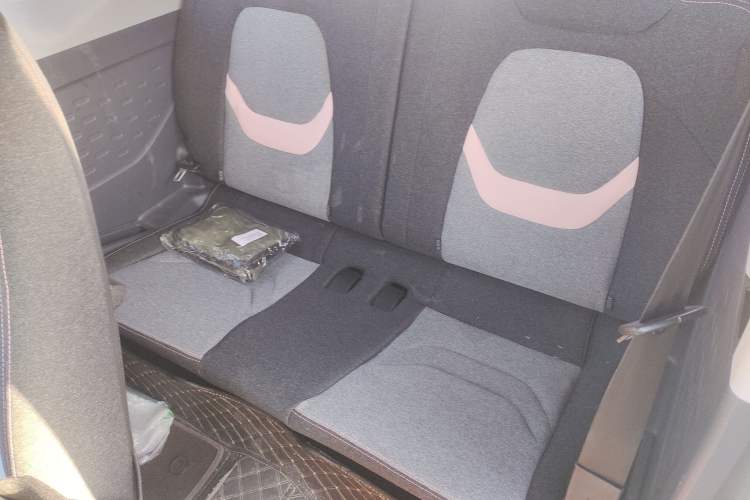 Used Chery QQ Ice Cream 2022 170km Sundae Phosphate Lithium-Ion
