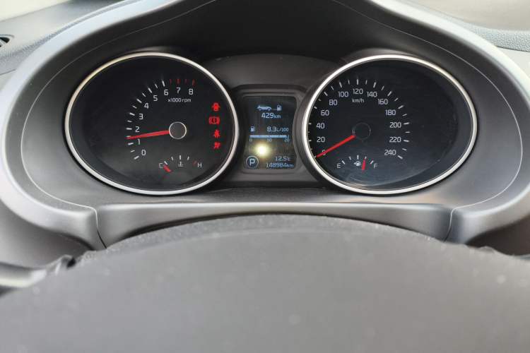 Used Kia Sportage R 2015 2.0L Automatic Two-Wheel Drive DLX Model Instrument Cluster