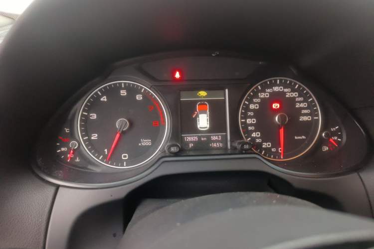 Used Audi Q5 2013 45 TFSI quattro Sport Edition Instrument Cluster