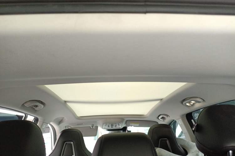 Used Roewe D5X DMH 2024 135 Tech Edition Headliner