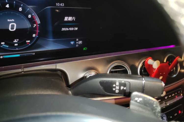 Used Mercedes-Benz E-Class 2017 E 300 L Sporty and Stylish Model