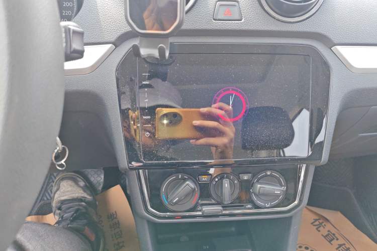 Used Jetta VA3 2019 1.5L Automatic Enjoyment Edition Audio And AC Panel