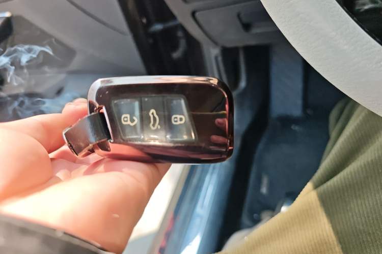 Used Volkswagen Magotan 2018 330TSI DSG Advanced Model Vehicle Key