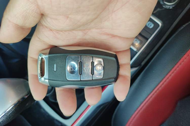 Used Haval H2 2017 Blue Label 1.5T Manual Two-Wheel Drive Luxury Model
