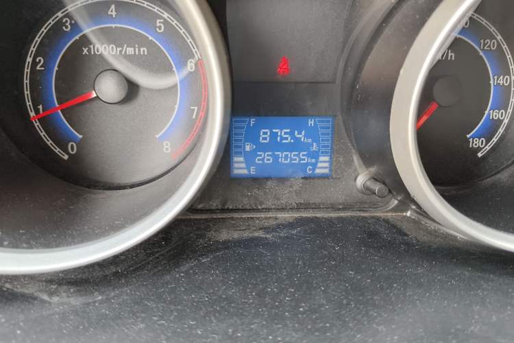 Used CHANGAN KAICHENG Ruixing M80 2014 1.5L Standard Version 4G15S