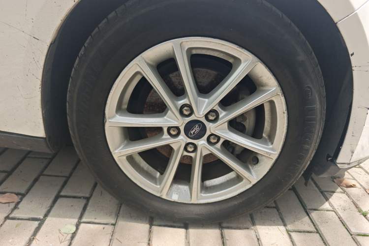 Used Ford Focus 2017 Hatchback EcoBoost 125 Automatic - Ultra-Powerful Style Edition with Smart Drive Features
