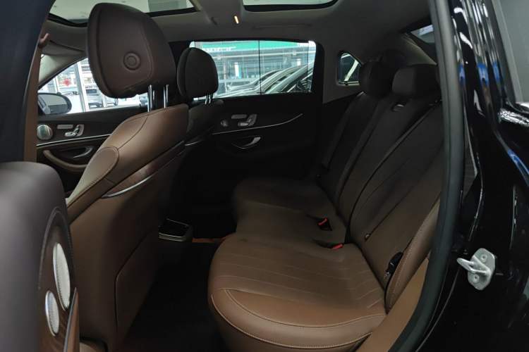 Used Mercedes-Benz E-Class 2023 Updated E 300 L Luxury Edition Left Rear Seat