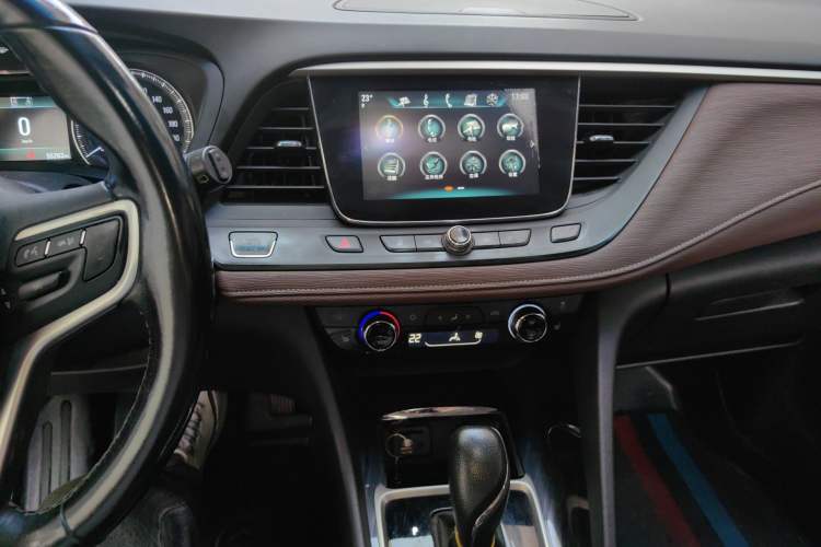 Used Buick GL6 2019 18T 6-Seater Connected Luxury Version China V Standard Audio And AC Panel