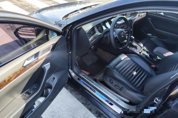 Used Volkswagen Magotan 2019 330TSI DSG Luxury Version China VI Standard Driver Seat