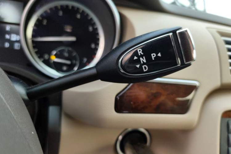 Used Mercedes-Benz R-Class 2011 R 350 L 4MATIC
