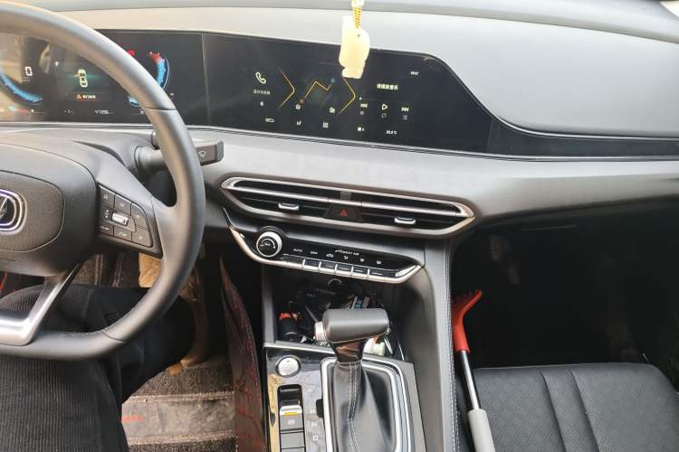 Used CHANGAN Eado 2021 PLUS 1.6L GDI CVT Luxury Model