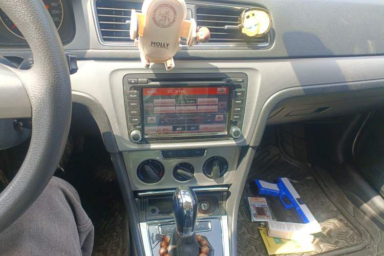 Used Volkswagen Gran Lavida 2013 1.4 TSI Automatic Comfort Model Audio And AC Panel