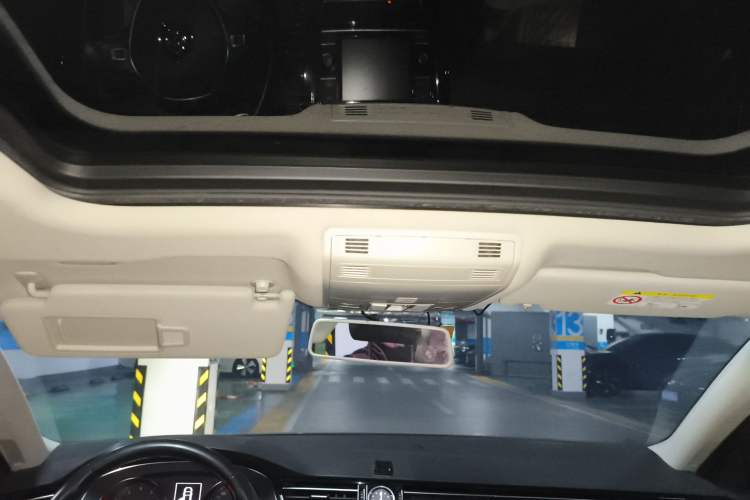 Used Volkswagen Magotan 2019 330TSI DSG Leading Edition China V Standard