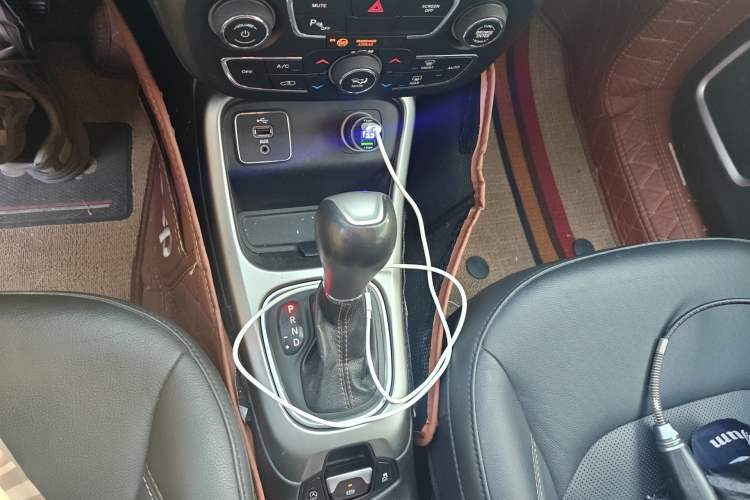 Used Jeep Compass 2017 200T Automatic Family Edition
