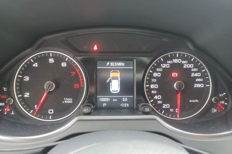 Used Audi Q5 2016 40 TFSI Comfort Model