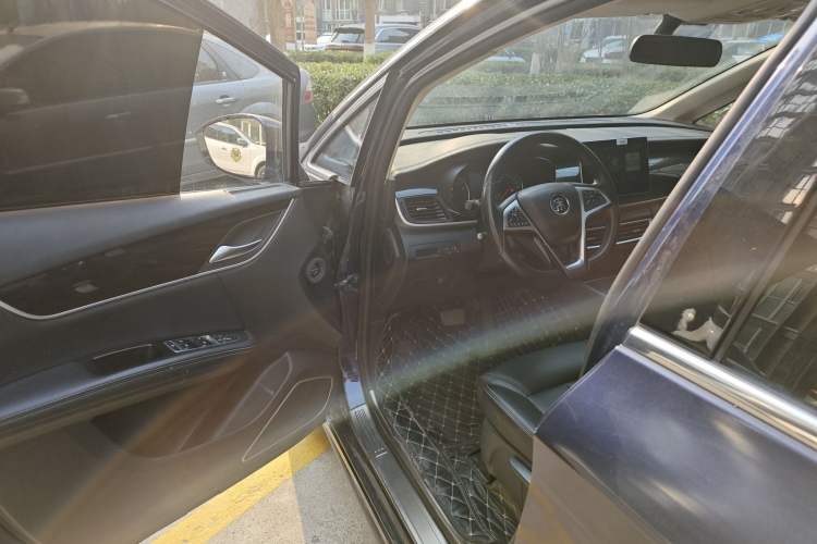 Used BYD Song MAX 2019 1.5T Automatic Smart Connect Ruiyi Sunroof Model 7 Seats China V Emission Standard
