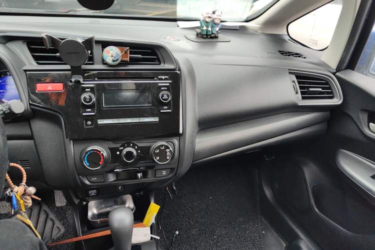 Used Honda Fit 2016 1.5L LXS CVT Comfort Sunroof Version
