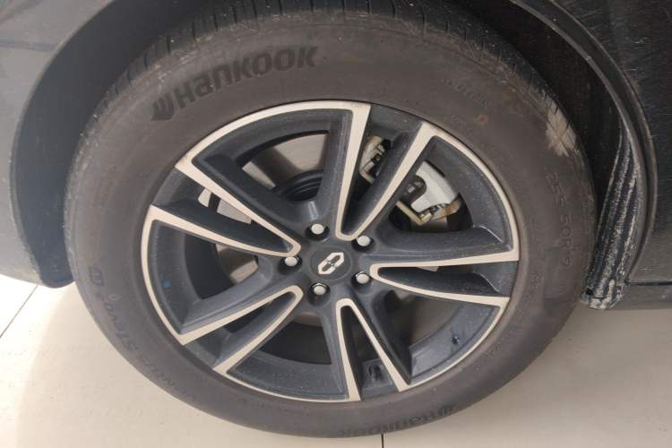 Used Hima AITO M5 2025 Extended-Range Ultra Rear-Wheel-Drive Version Right Rear Wheel Hub