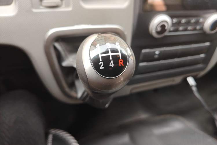 Used Foton Scenic G9 2016 2.4L Commercial Version Long Wheelbase 4G69
