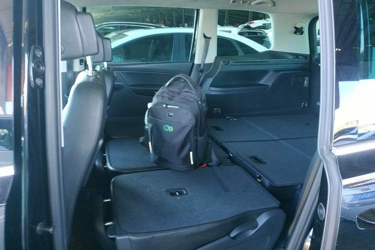 Used Volkswagen Sharan 2015 1.8TSI Comfort Model