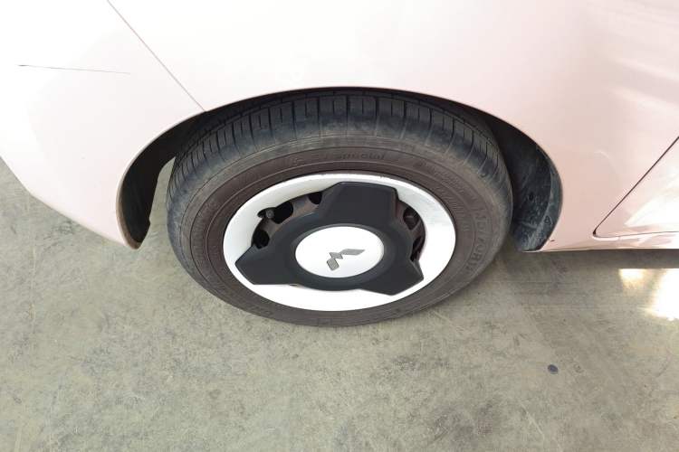 Used Wuling Hongguang MINIEV 2021 Macaron Premium Model – Lithium Iron Phosphate Left Front Wheel Hub