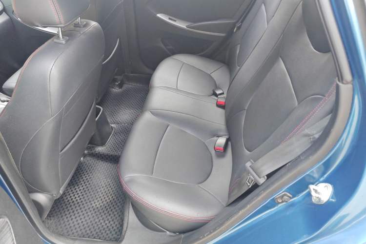 Used Hyundai Verna Ray 2014 1.4L Automatic GLX
