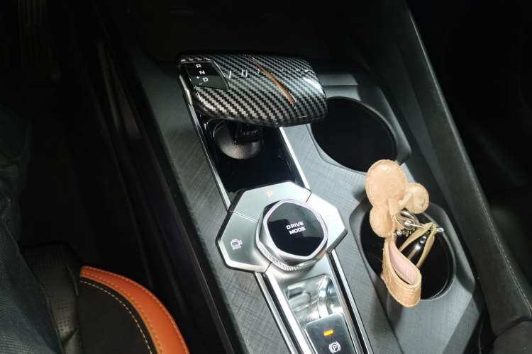 Used CHANGAN UNI-V 2022 2.0T Leading-Speed Edition Gear Lever