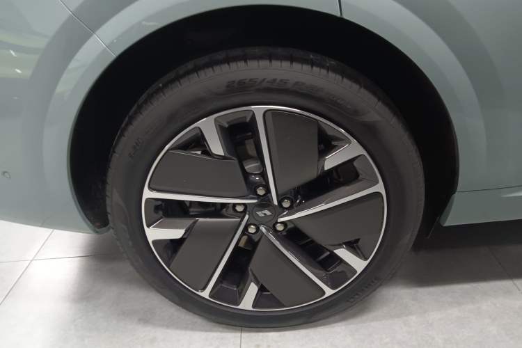 Used Li Auto L6 2025 Max Smart Refresh Edition Exterior 5