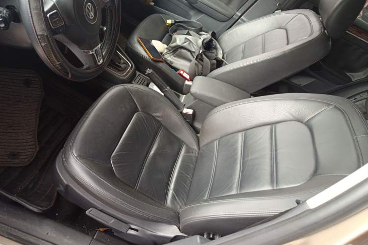 Used Volkswagen Bora 2013 1.4T Automatic Luxury Model Left Front Seat